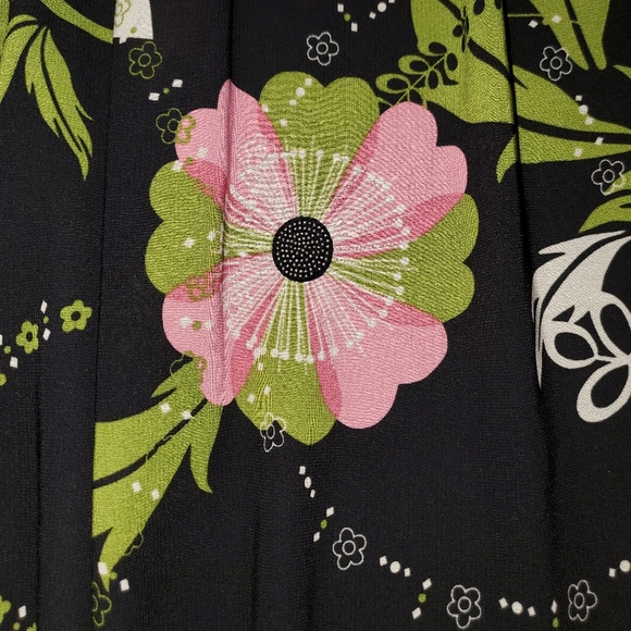 COVINGTON Size 8 black midi skirt with pink flowers - Picture 4 of 13